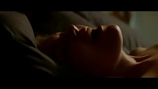 Be passed on Black Room - 2017 - Alex Rinehart - Colegiala siendo follada por un fantasma mientras est&aacute; en frosty cama descansando